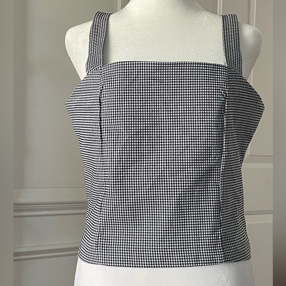 Cupcakes and Cashmere Black and White Gingham Tank Size 8